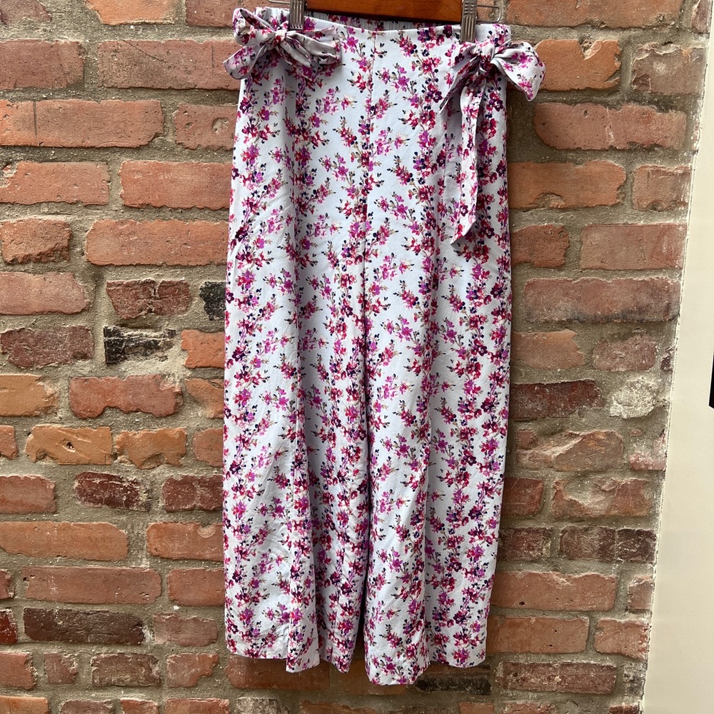 Club Monaco Floral Pants - White and Pink